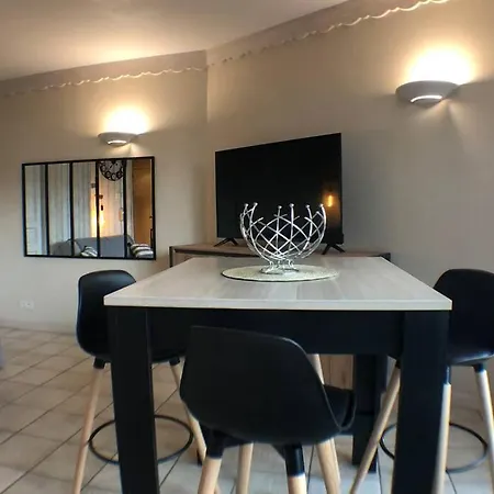 Rare : Au Bord Du D’annecy, Cosy En Rez De Jardin Avec Terrasse Privative Appartement *