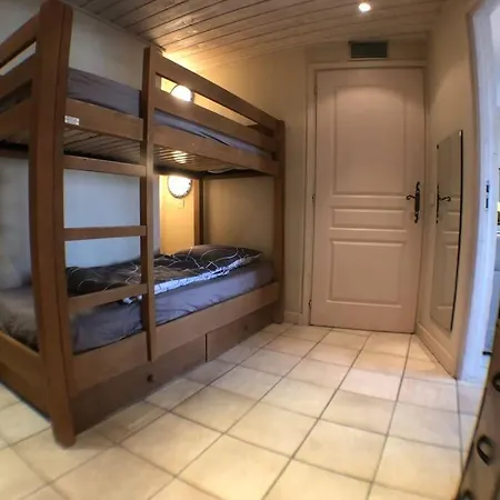 Appartement Rare : Au Bord Du D’annecy, Cosy En Rez De Jardin Avec Terrasse Privative *