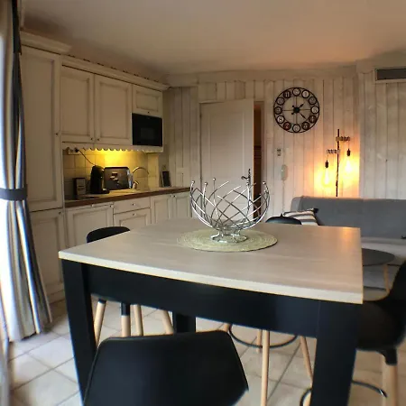Rare : Au Bord Du D’annecy, Cosy En Rez De Jardin Avec Terrasse Privative Appartement *